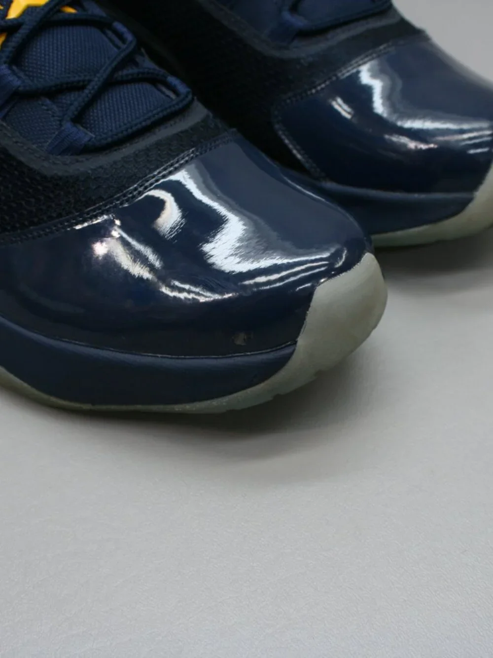 Nike Men 13 Air Jordan 11 CMFT Low Michigan Player Issued PE Sneakers DM8767-147